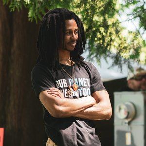 Meet your Posher, Devin